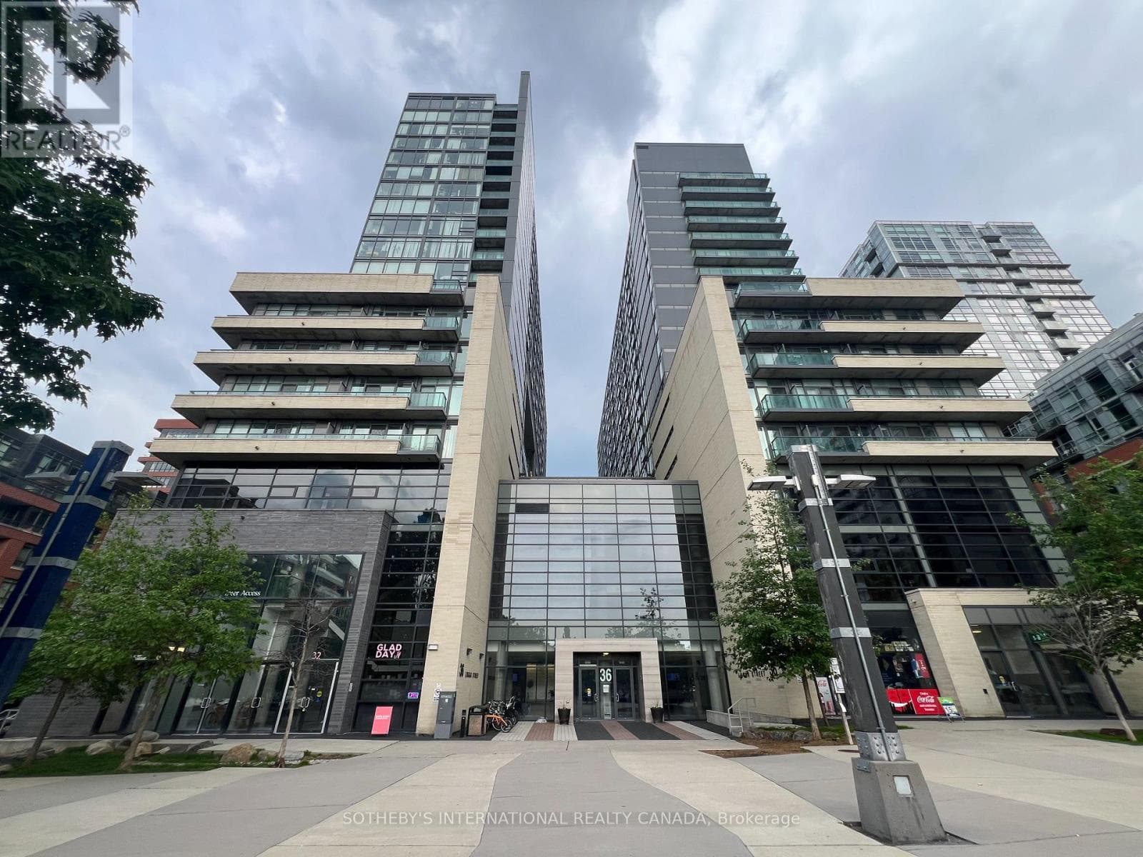 815- 36 Lisgar Street