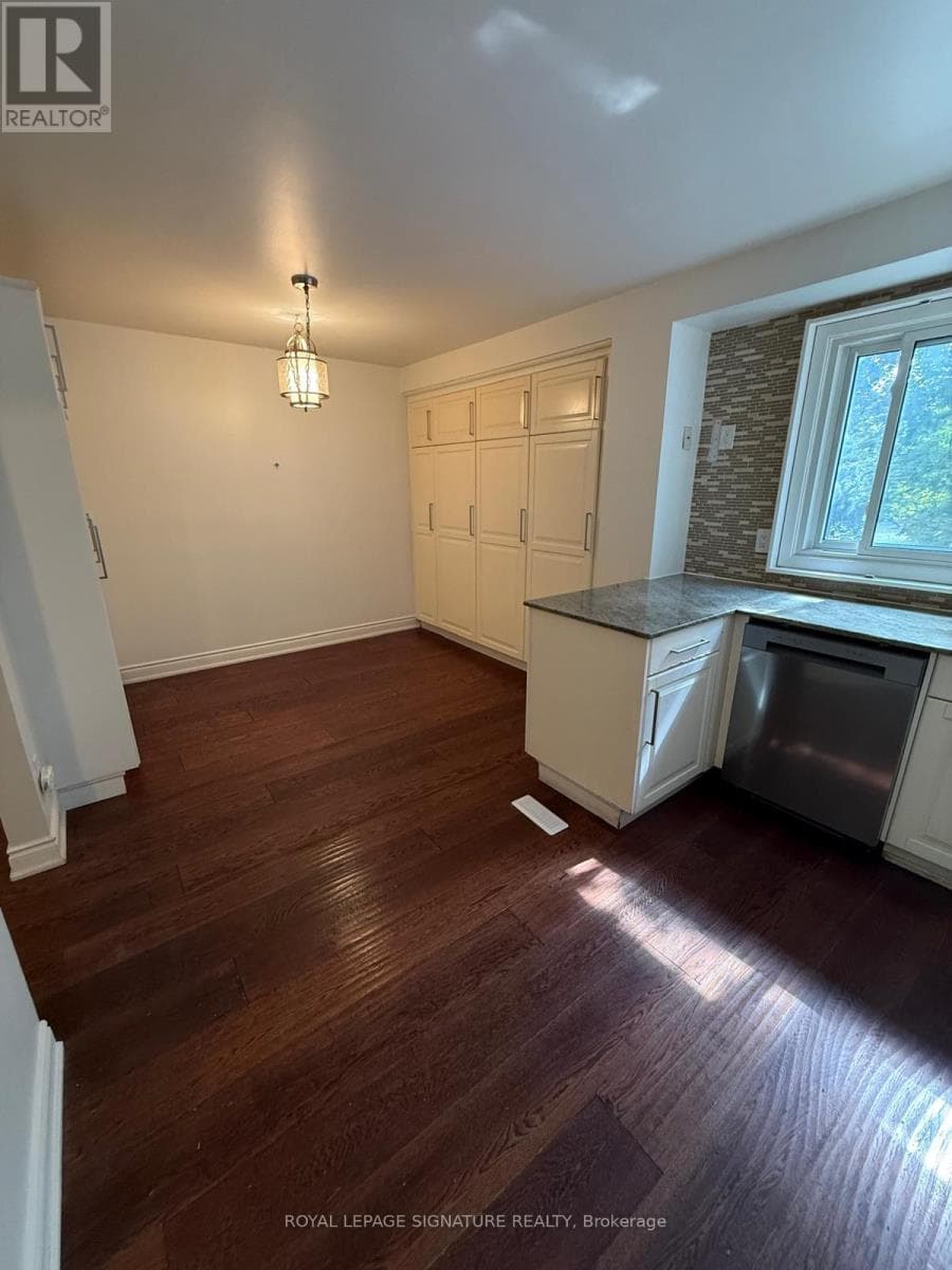 Single Family at 24- 4230 Fieldgate Drive, Mississauga (Rathwood), Ontario - Photo 6 - RE/MAX Garden City Realty