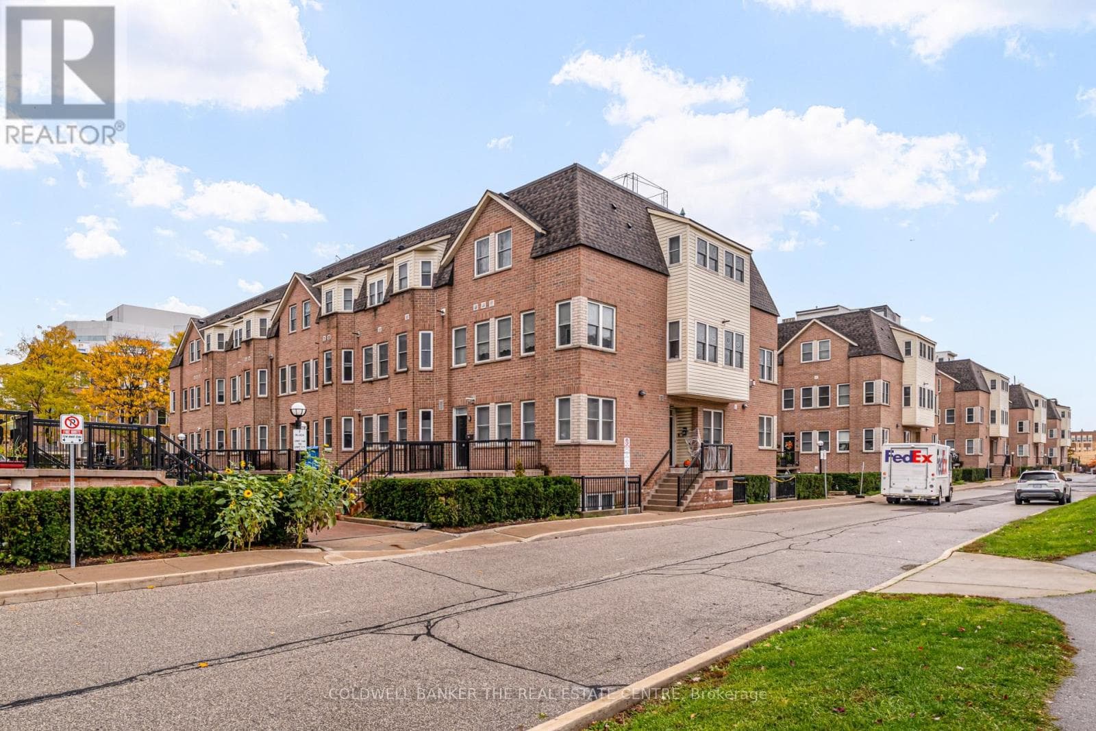 137- 760 Lawrence Avenue
