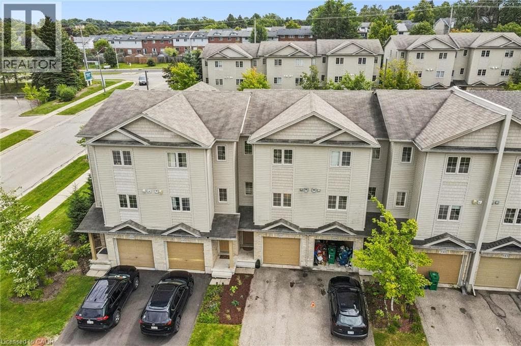 Single Family at 137 HIGHLAND Crescent, Kitchener, Ontario - Photo 2 - RE/MAX Garden City Realty
