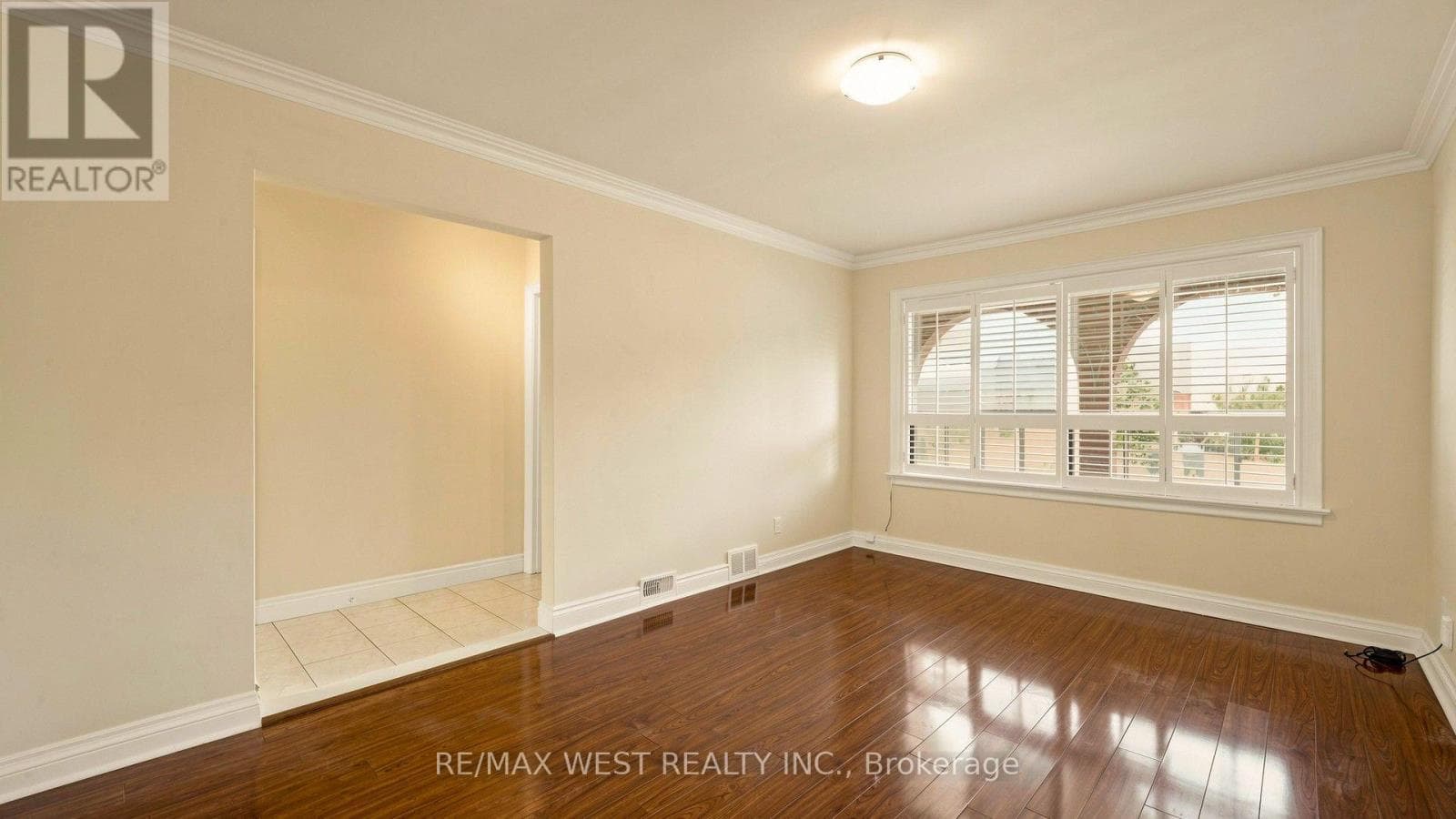 Single Family at Main Floor- 139 Ranee Avenue, Toronto (Englemount-Lawrence), Ontario - Photo 9 - RE/MAX Garden City Realty