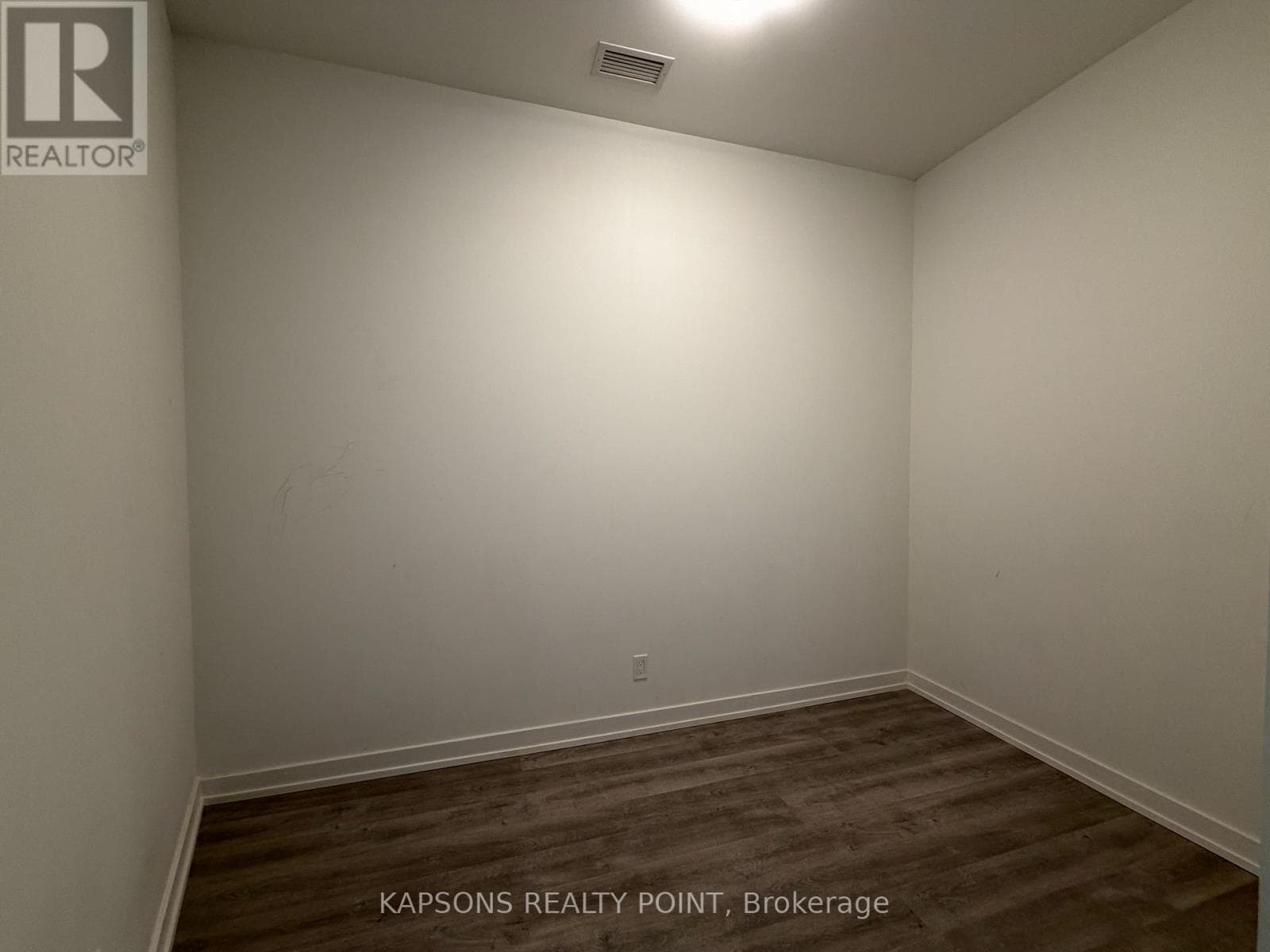 Single Family at 110- 50 Ordnance Street, Toronto (Niagara), Ontario - Photo 4 - RE/MAX Garden City Realty