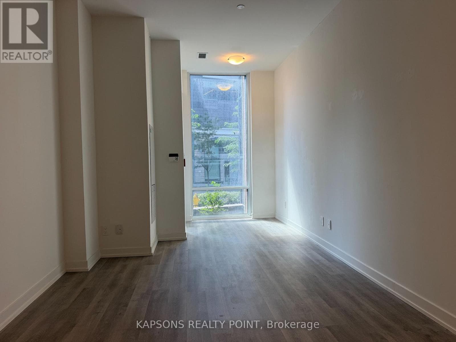 Single Family at 110- 50 Ordnance Street, Toronto (Niagara), Ontario - Photo 9 - RE/MAX Garden City Realty