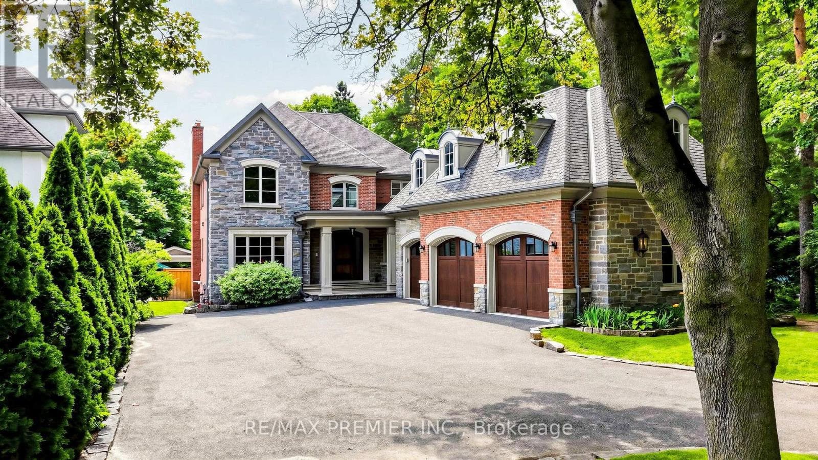 2064 Dickson Road