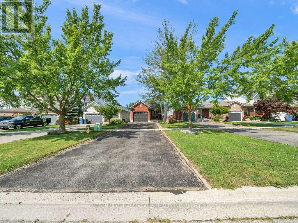 Single Family at 396 Grange Road, Guelph (Grange Road), Ontario - Photo 2 - RE/MAX Garden City Realty