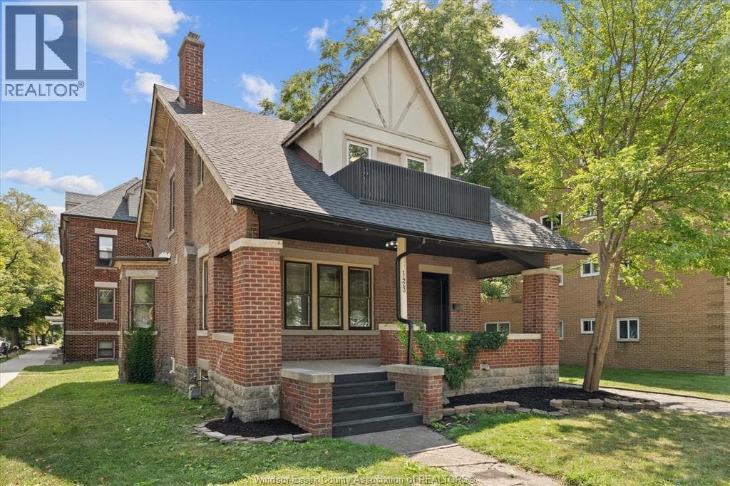 1423 RIVERSIDE Drive