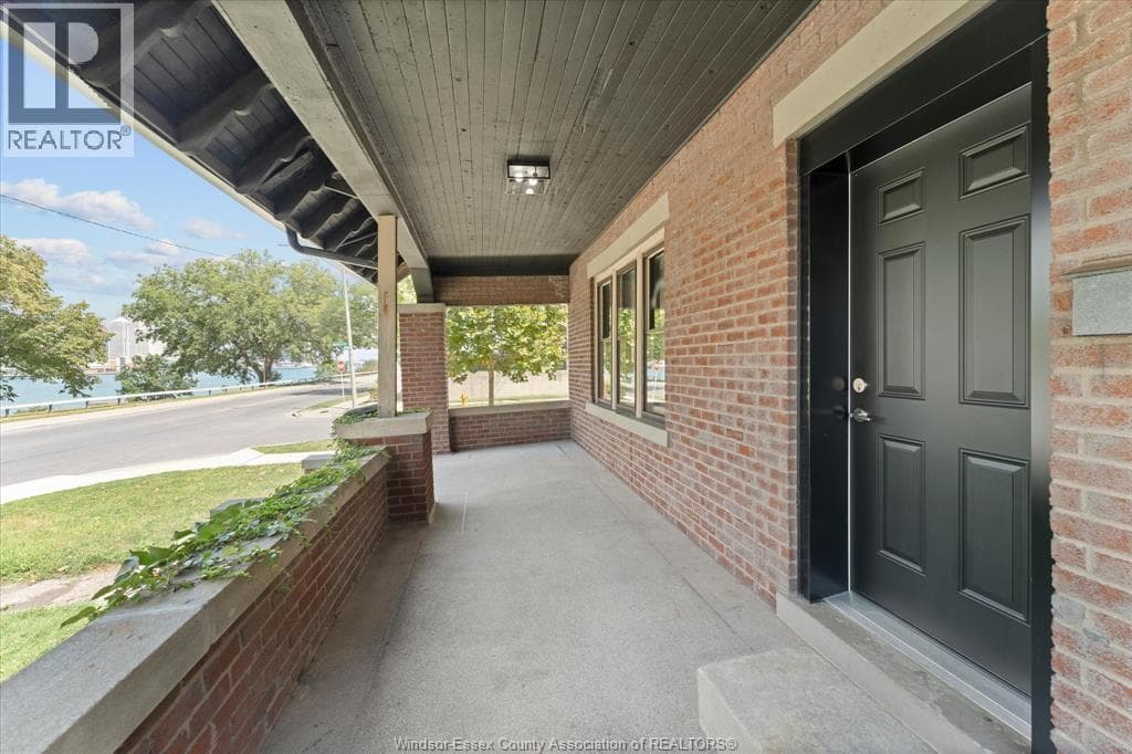 Single Family at 1423 RIVERSIDE Drive, Windsor, Ontario - Photo 6 - RE/MAX Garden City Realty