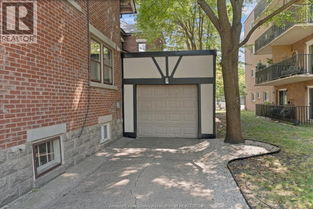 Single Family at 1423 RIVERSIDE Drive, Windsor, Ontario - Photo 7 - RE/MAX Garden City Realty