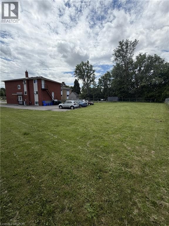 Multi-family at 26 CARNABY Crescent, Kitchener, Ontario - Photo 6 - RE/MAX Garden City Realty