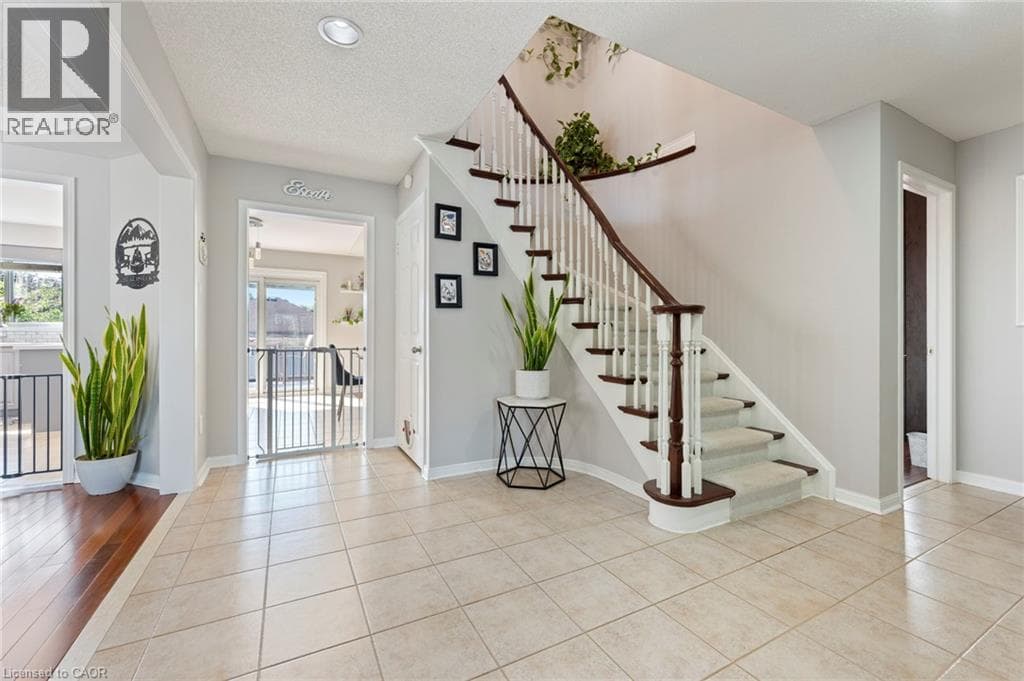 Single Family at 260 GRANITE HILL Road, Cambridge, Ontario - Photo 7 - RE/MAX Garden City Realty