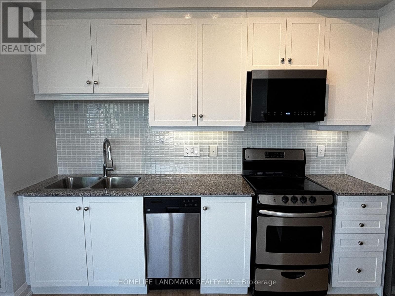 1809- 68 Canterbury Placeway