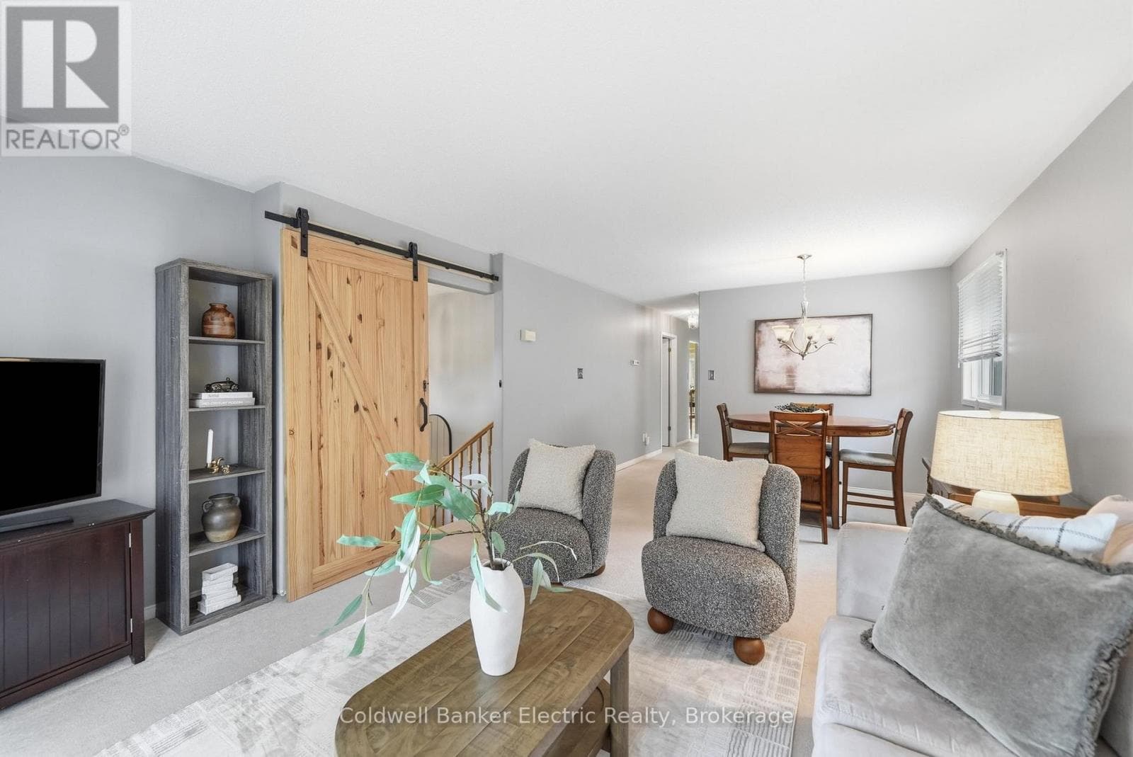 Single Family at 854 Abbey Lane, Peterborough (Ashburnham Ward 4), Ontario - Photo 6 - RE/MAX Garden City Realty