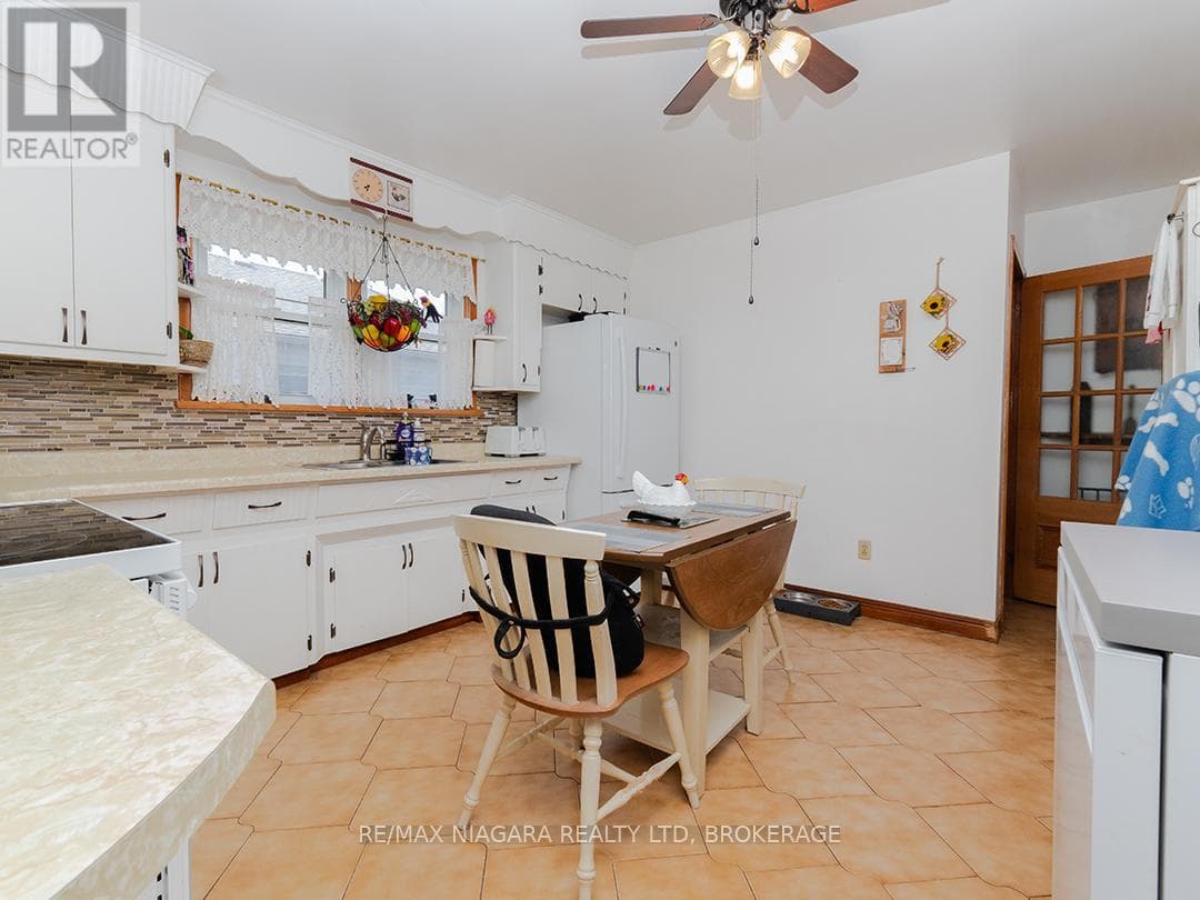 Single Family at 90 John Street, Port Colborne (Killaly East), Ontario - Photo 10 - RE/MAX Garden City Realty