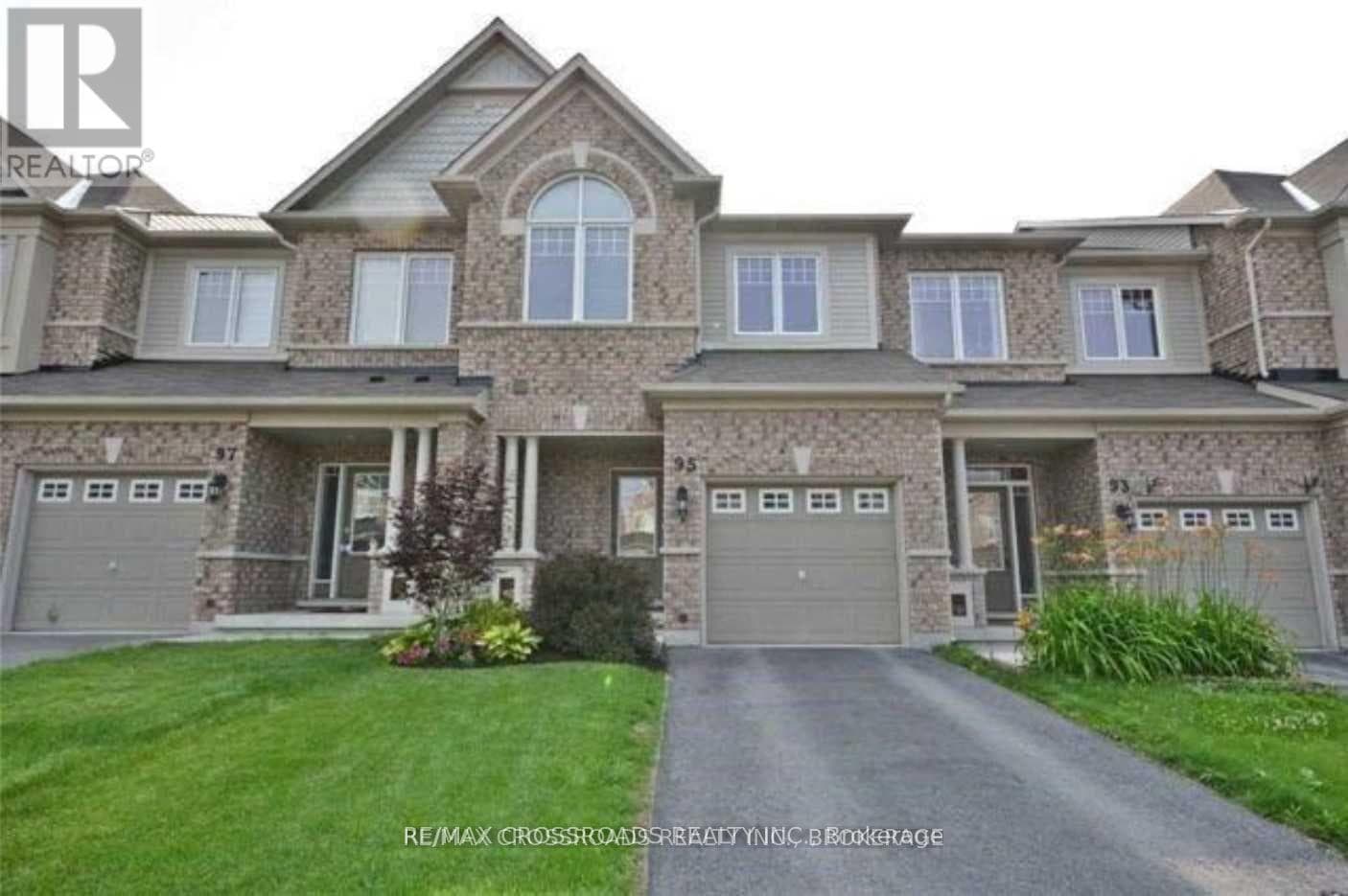 95 Thatcher Crescent
