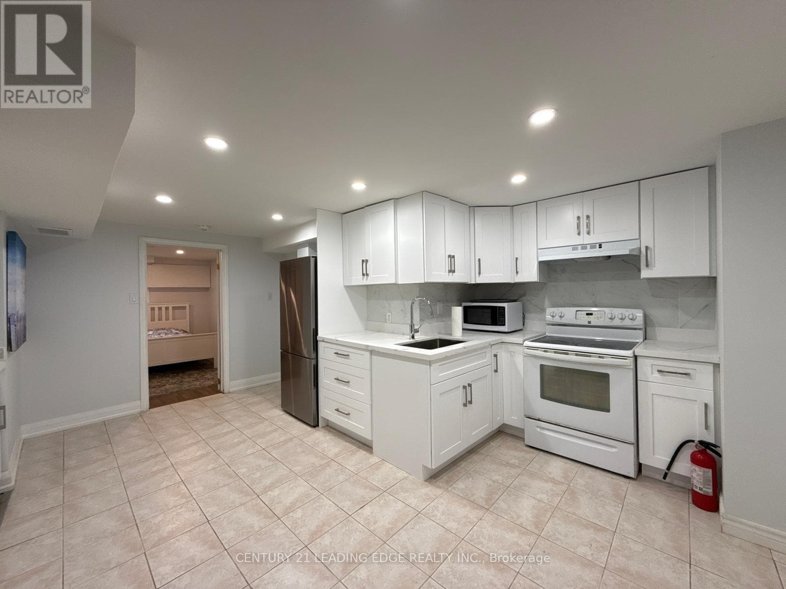 Single Family at Lower- 753 Glenforest Street, Oshawa (Northglen), Ontario - Photo 3 - RE/MAX Garden City Realty