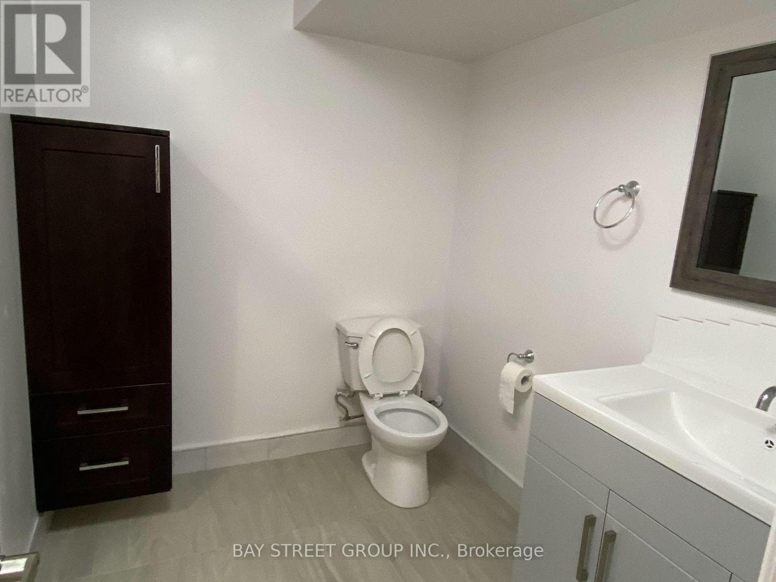 Single Family at Lower- 8223 MARCON Street, Niagara Falls (Ascot), Ontario - Photo 6 - RE/MAX Garden City Realty