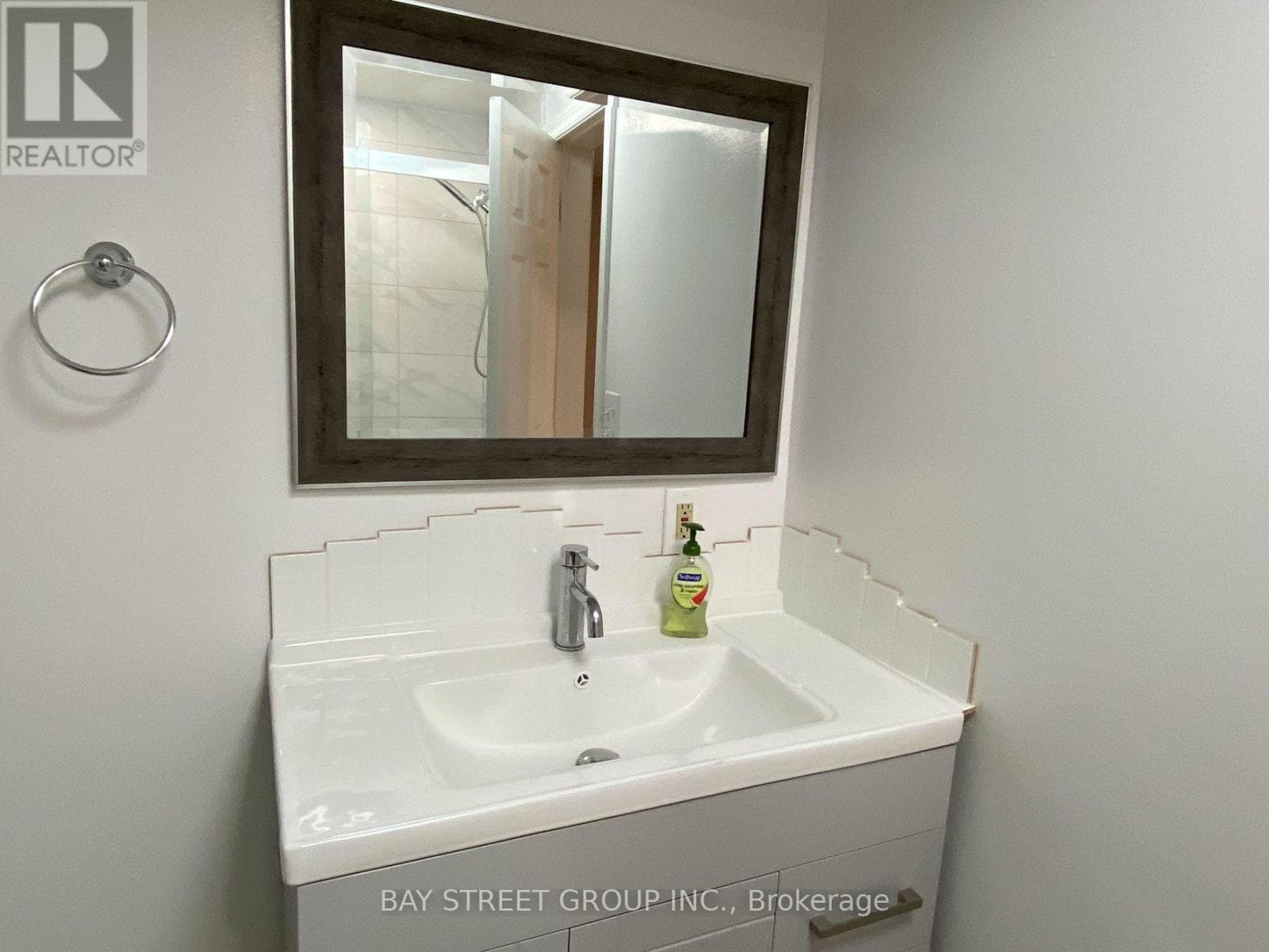 Single Family at Lower- 8223 MARCON Street, Niagara Falls (Ascot), Ontario - Photo 7 - RE/MAX Garden City Realty