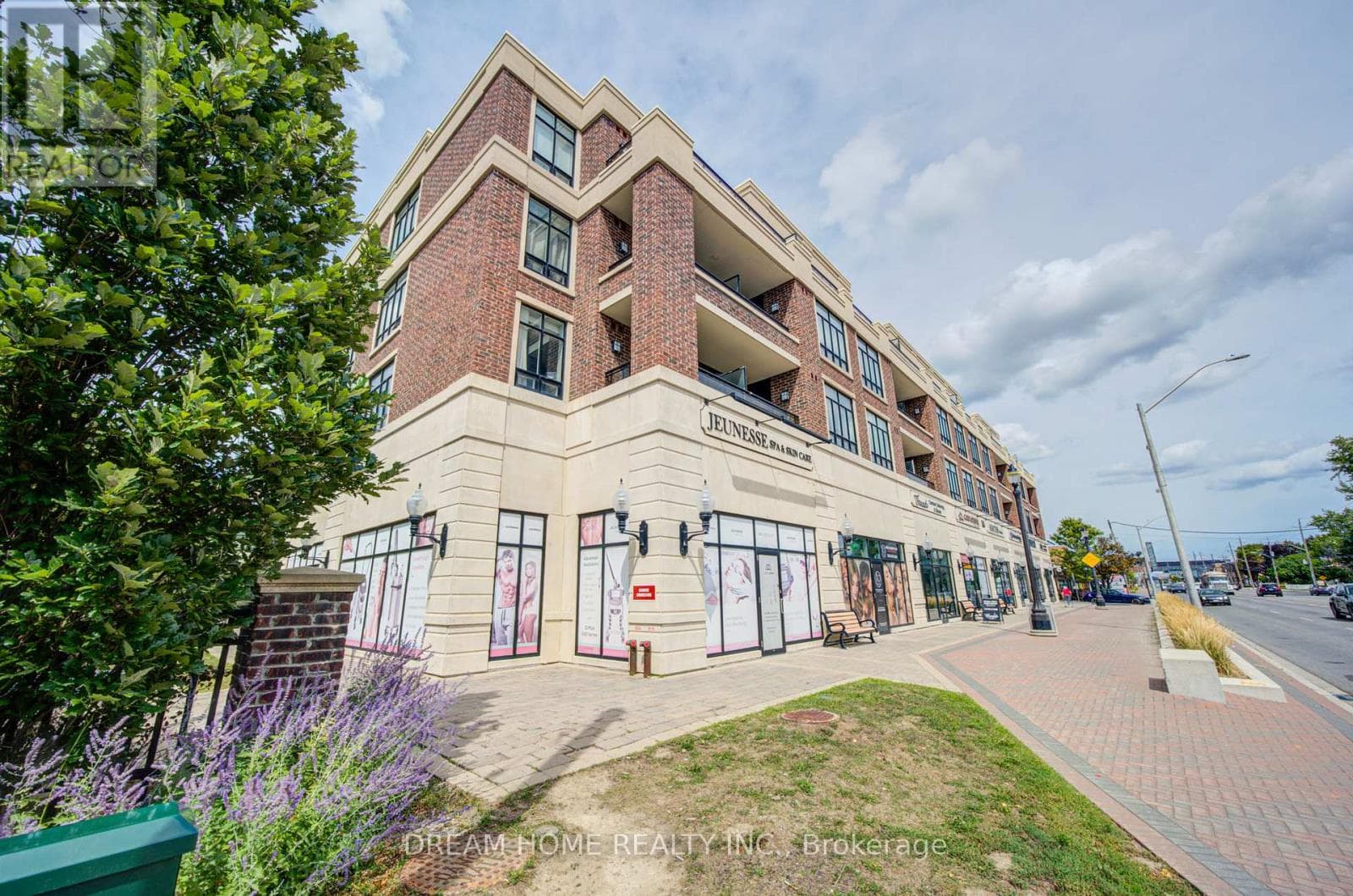 322- 2396 Major Mackenzie Drive