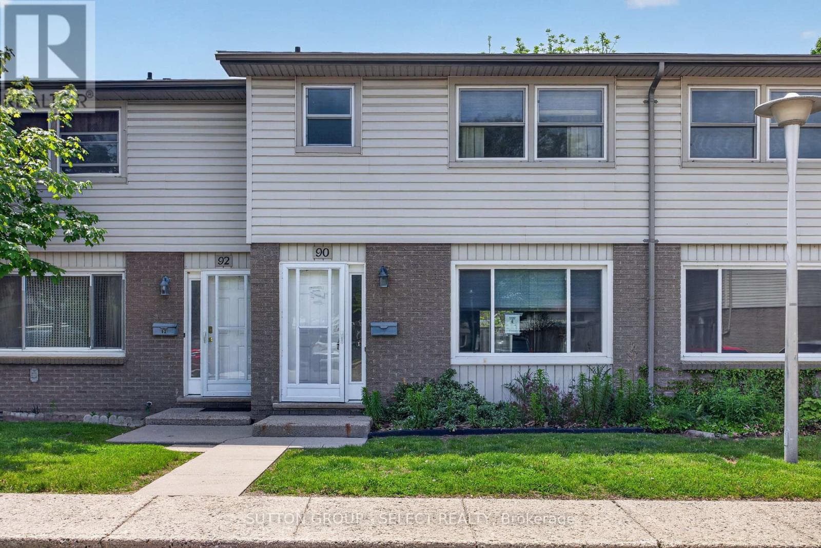 Single Family at 90- 690 Little Grey Street, London East (East L), Ontario - Photo 2 - RE/MAX Garden City Realty