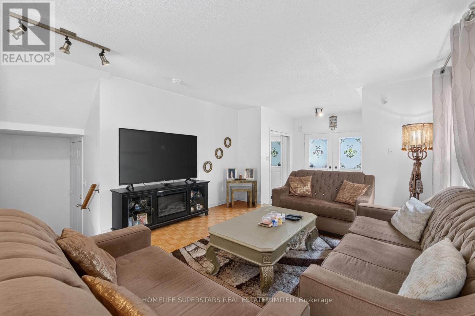 Single Family at 3257 Ridgeleigh Heights, Mississauga (Churchill Meadows), Ontario - Photo 6 - RE/MAX Garden City Realty