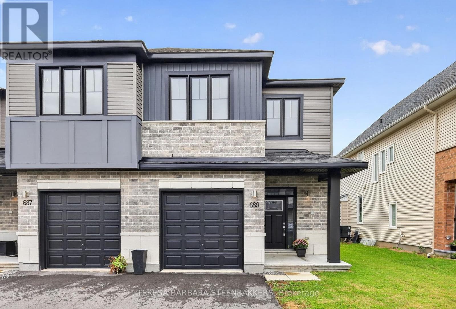 689 Taliesin Crescent