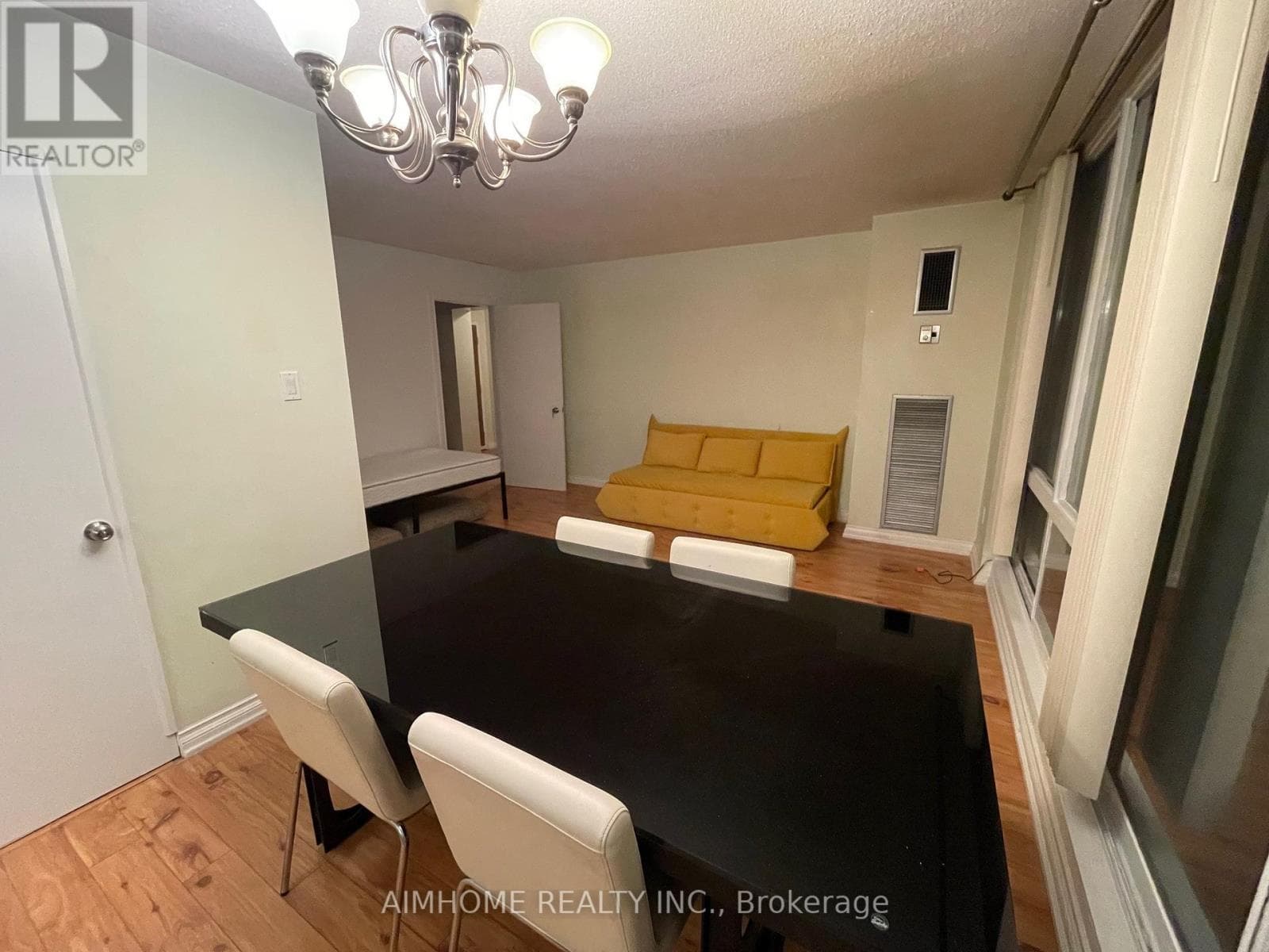 Single Family at 812- 177 Linus Road, Toronto (Don Valley Village), Ontario - Photo 3 - RE/MAX Garden City Realty