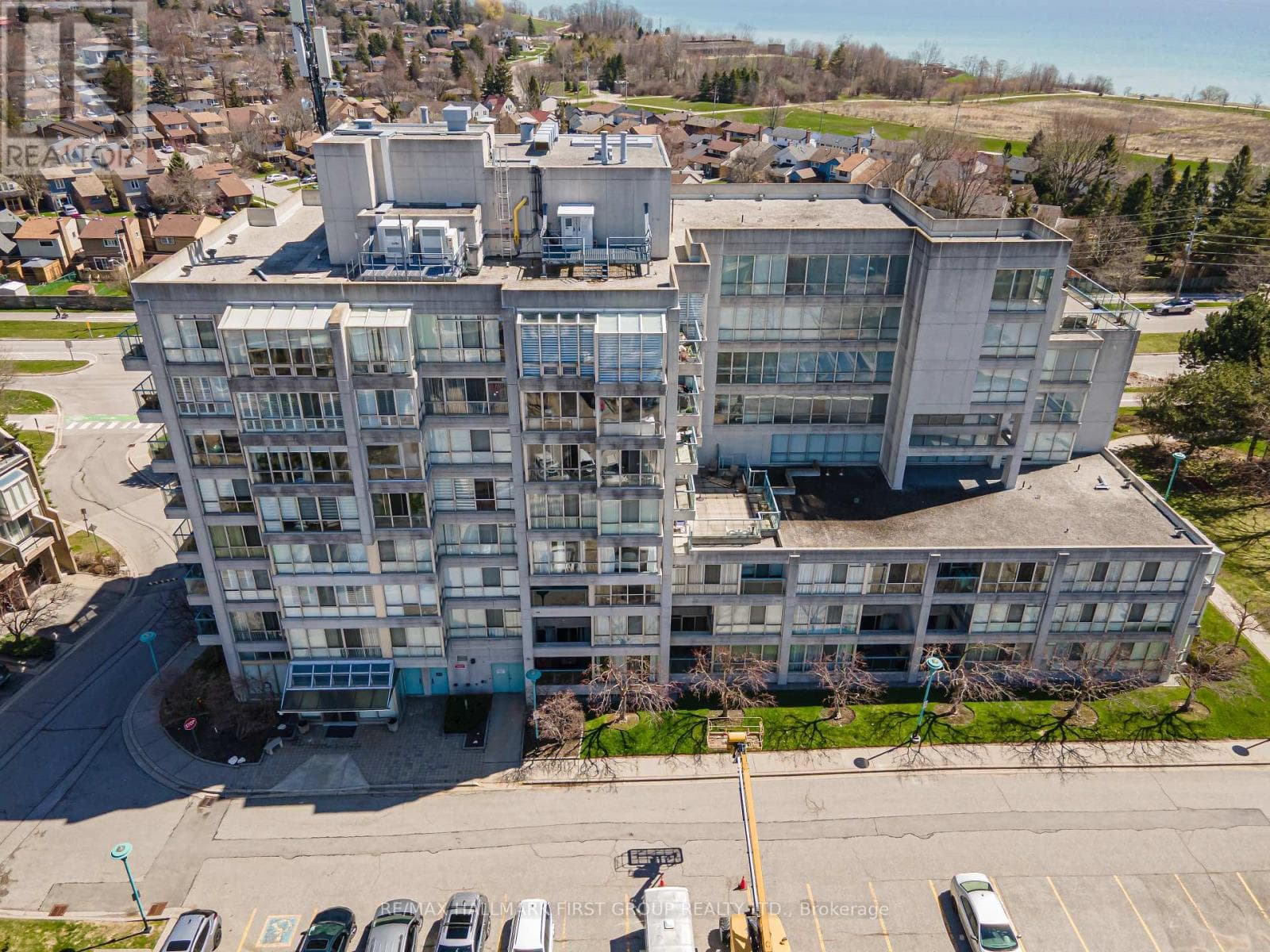 110- 25 Cumberland Lane