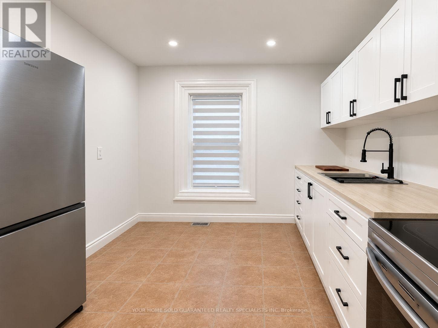 Single Family at 2- 94 Wellington Street, Aurora (Aurora Village), Ontario - Photo 5 - RE/MAX Garden City Realty