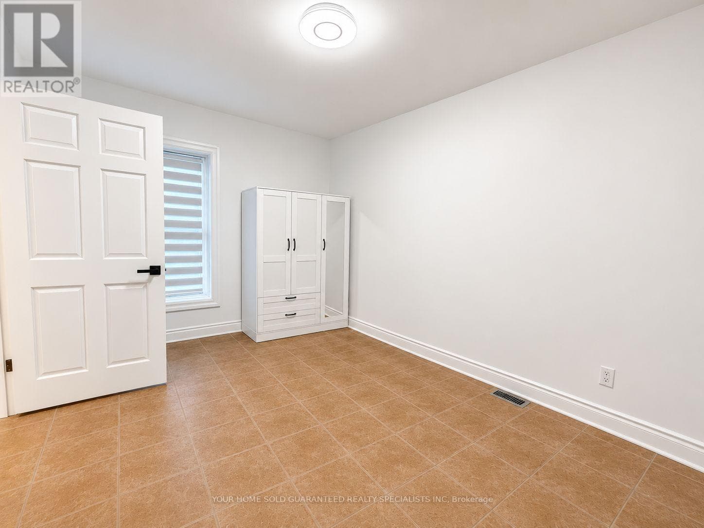 Single Family at 2- 94 Wellington Street, Aurora (Aurora Village), Ontario - Photo 7 - RE/MAX Garden City Realty