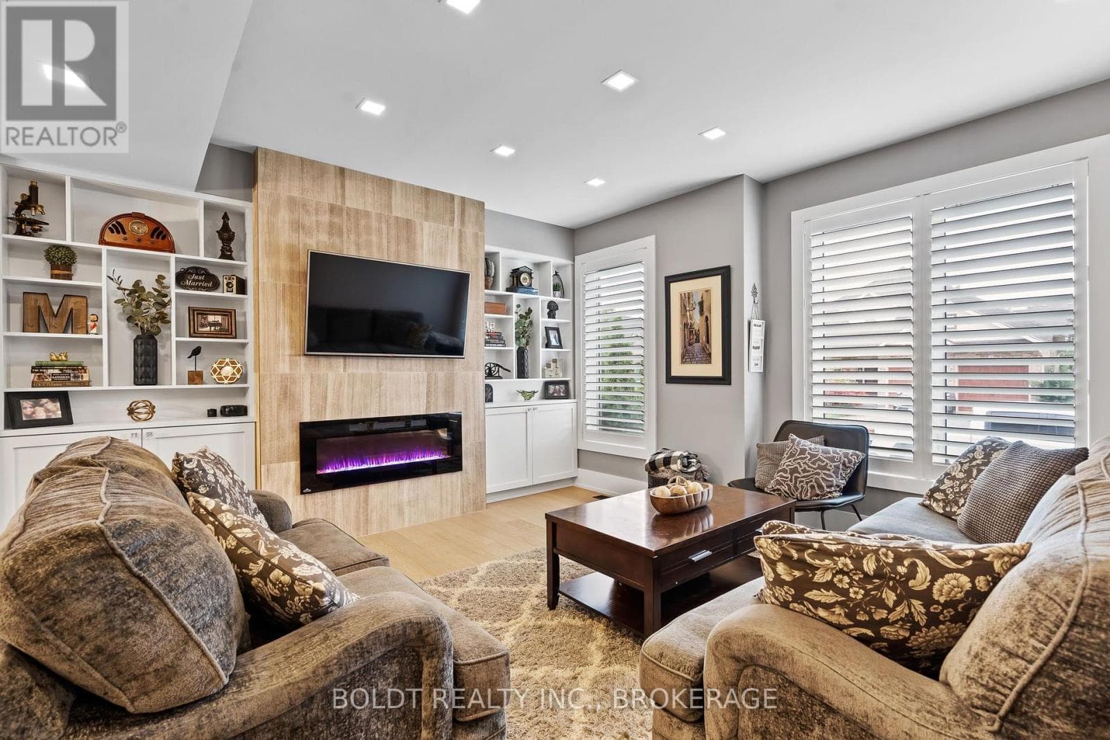 Single Family at 90 Videl Crescent, St. Catharines (Grapeview), Ontario - Photo 8 - RE/MAX Garden City Realty