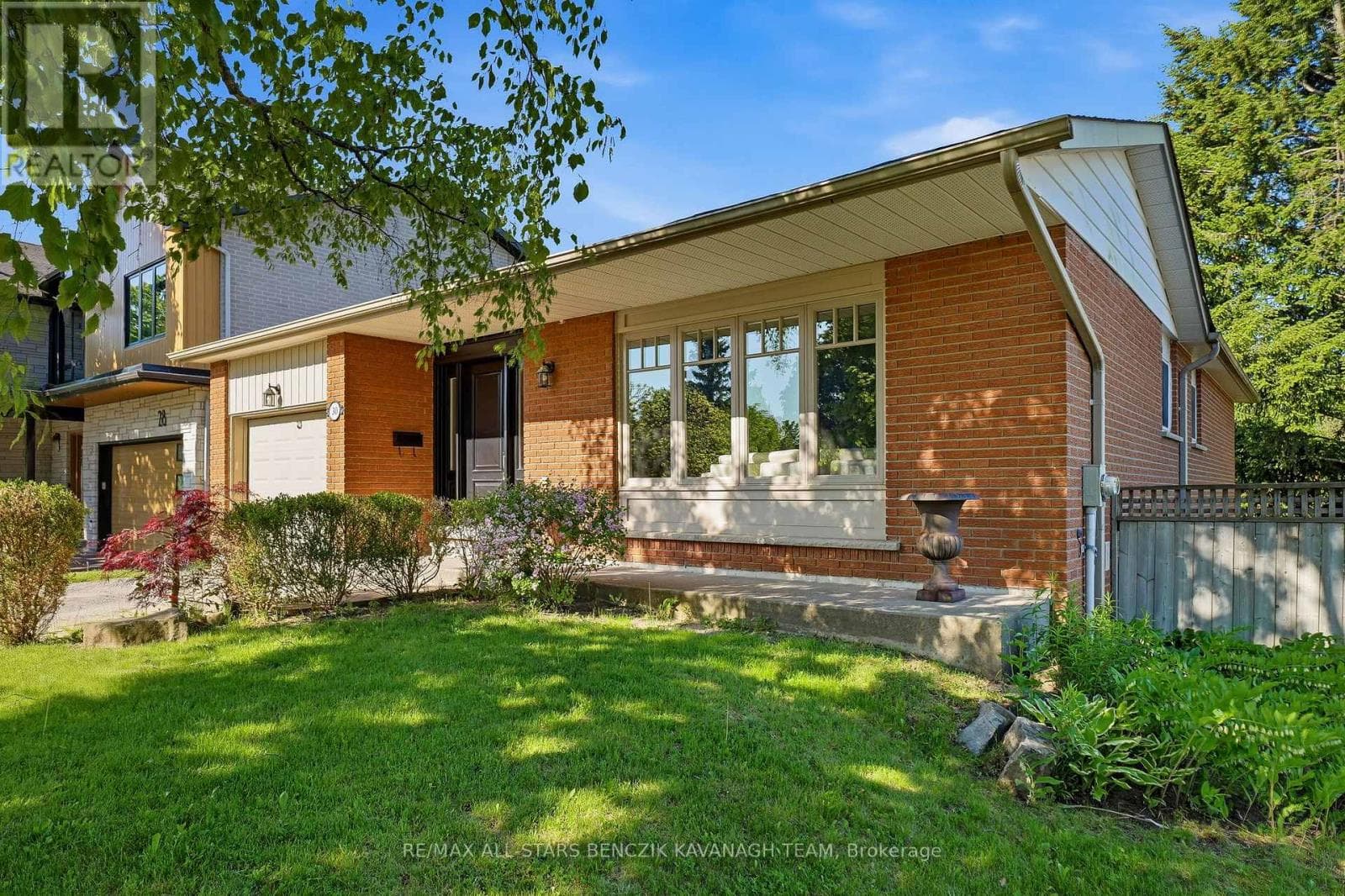 30 Sir Caradoc Place