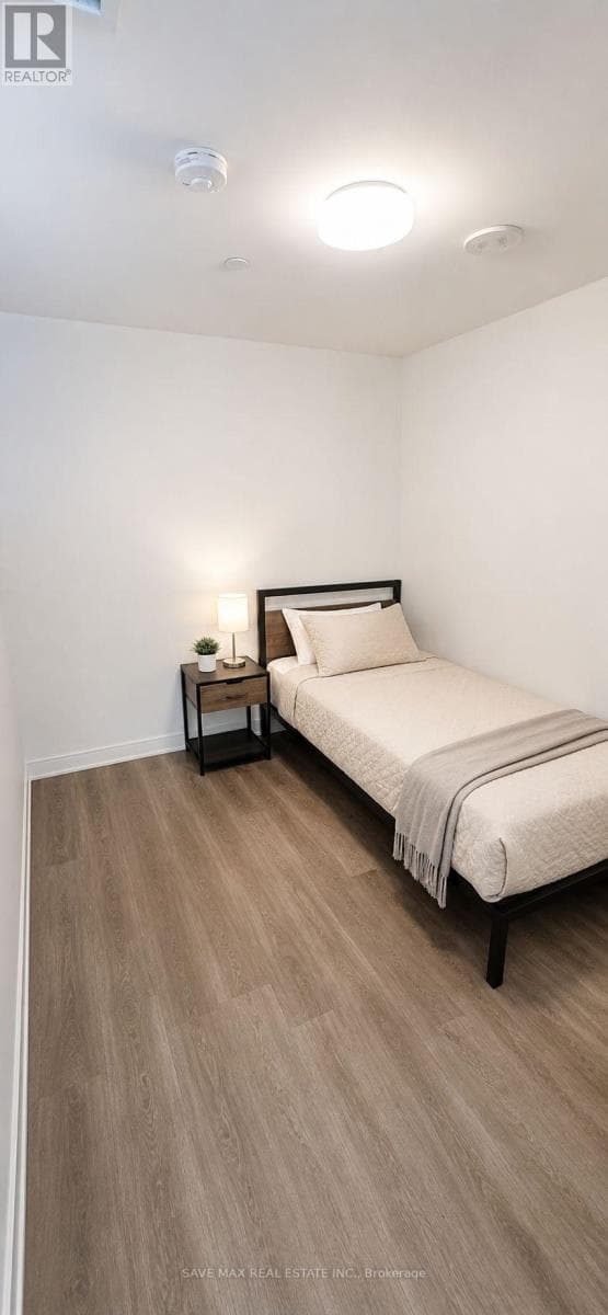 Single Family at 1606- 86 Dundas Street, Mississauga (Cooksville), Ontario - Photo 5 - RE/MAX Garden City Realty