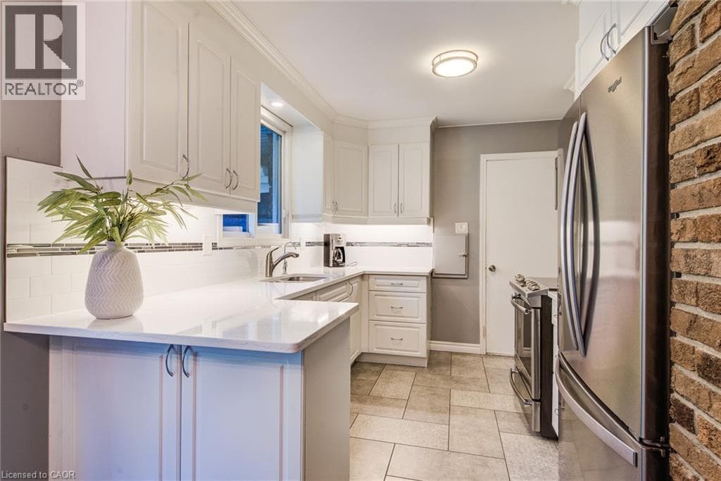 Single Family at 113 MACGREGOR Crescent, Waterloo, Ontario - Photo 9 - RE/MAX Garden City Realty