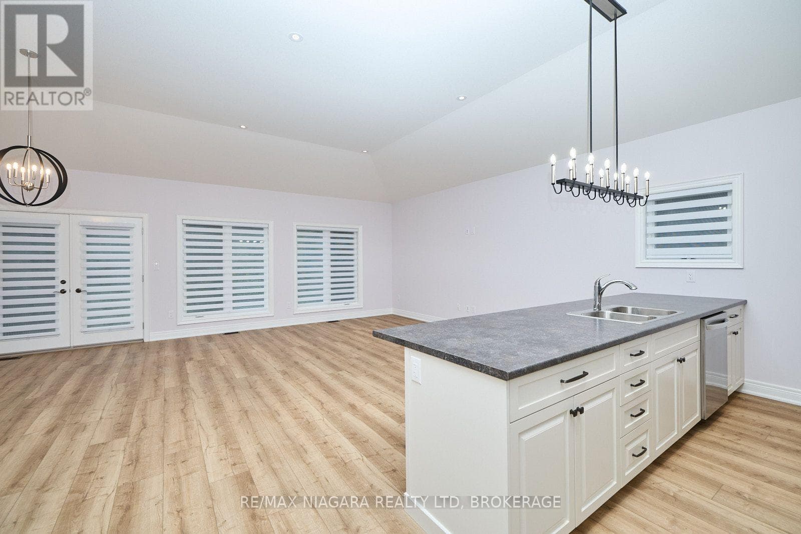 Single Family at 3554 Whispering Woods Trail, Fort Erie (Ridgeway), Ontario - Photo 8 - RE/MAX Garden City Realty
