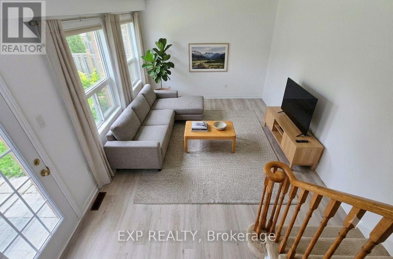 Single Family at 384 Flagstone Way, Newmarket (Woodland Hill), Ontario - Photo 6 - RE/MAX Garden City Realty