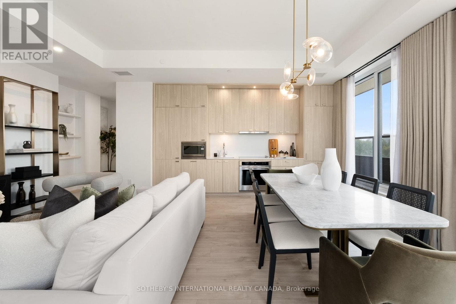 512- 115 Denison Avenue