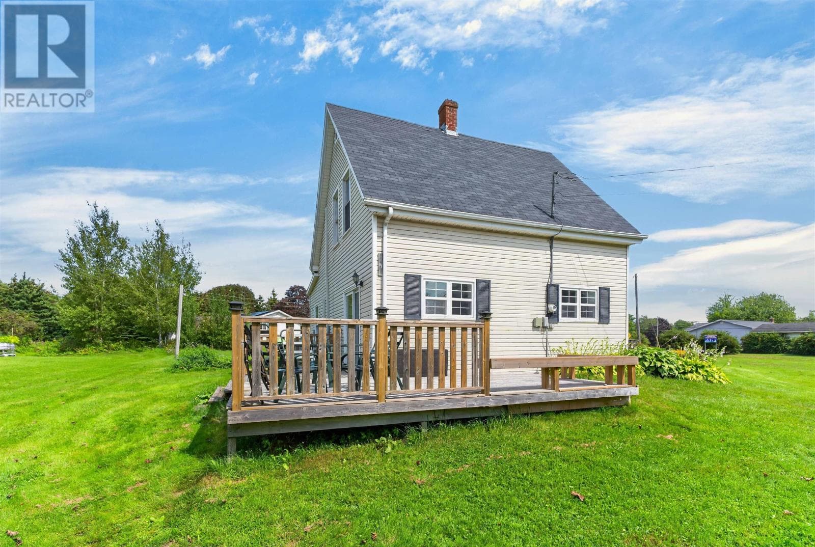 Single Family at 7 MacArthur Drive, Cornwall, Prince Edward Island - Photo 6 - RE/MAX Garden City Realty