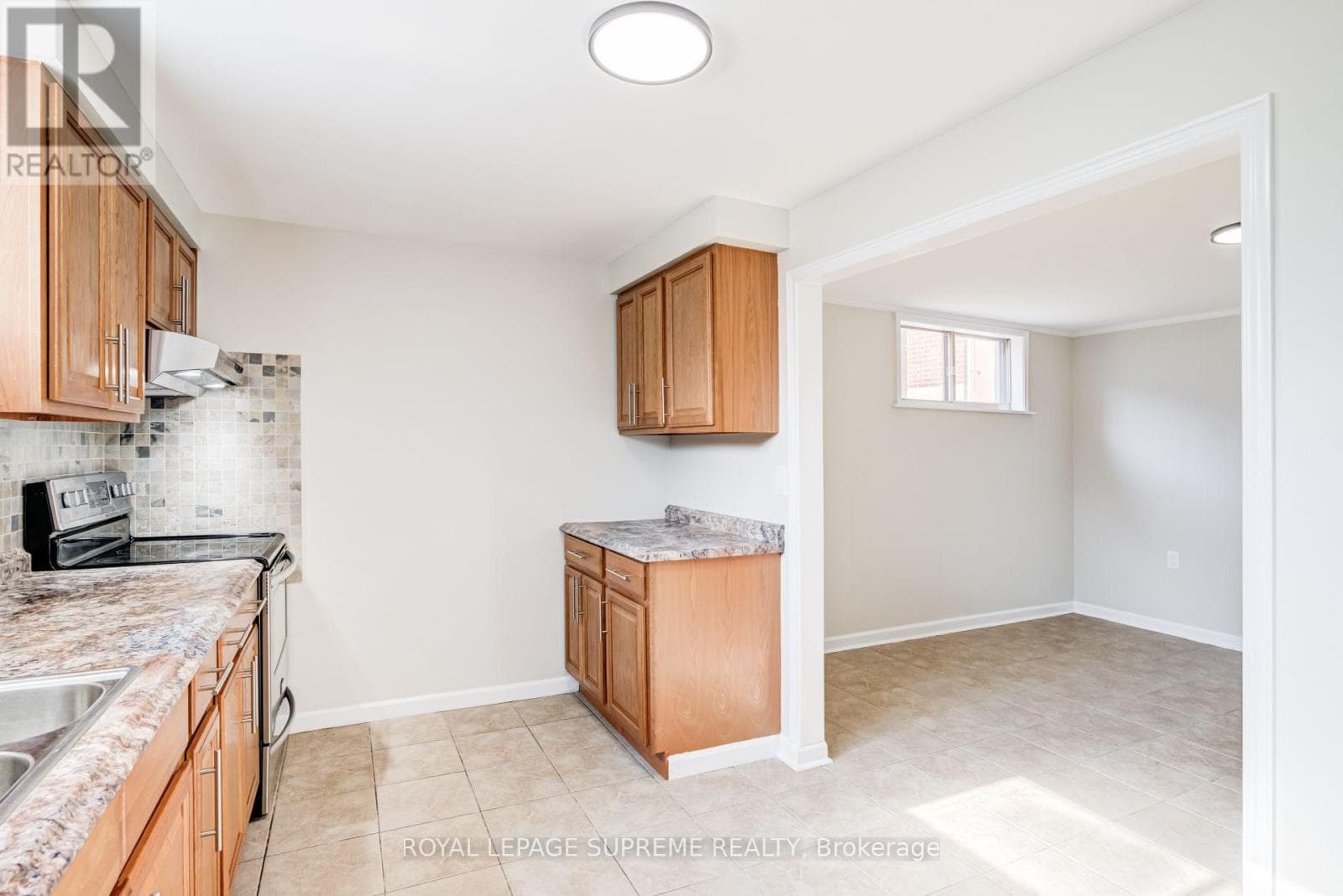 Single Family at Bsmt- 5 Paramount Court, Toronto (Brookhaven-Amesbury), Ontario - Photo 10 - RE/MAX Garden City Realty