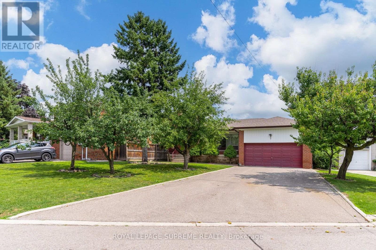 Single Family at Bsmt- 5 Paramount Court, Toronto (Brookhaven-Amesbury), Ontario - Photo 2 - RE/MAX Garden City Realty