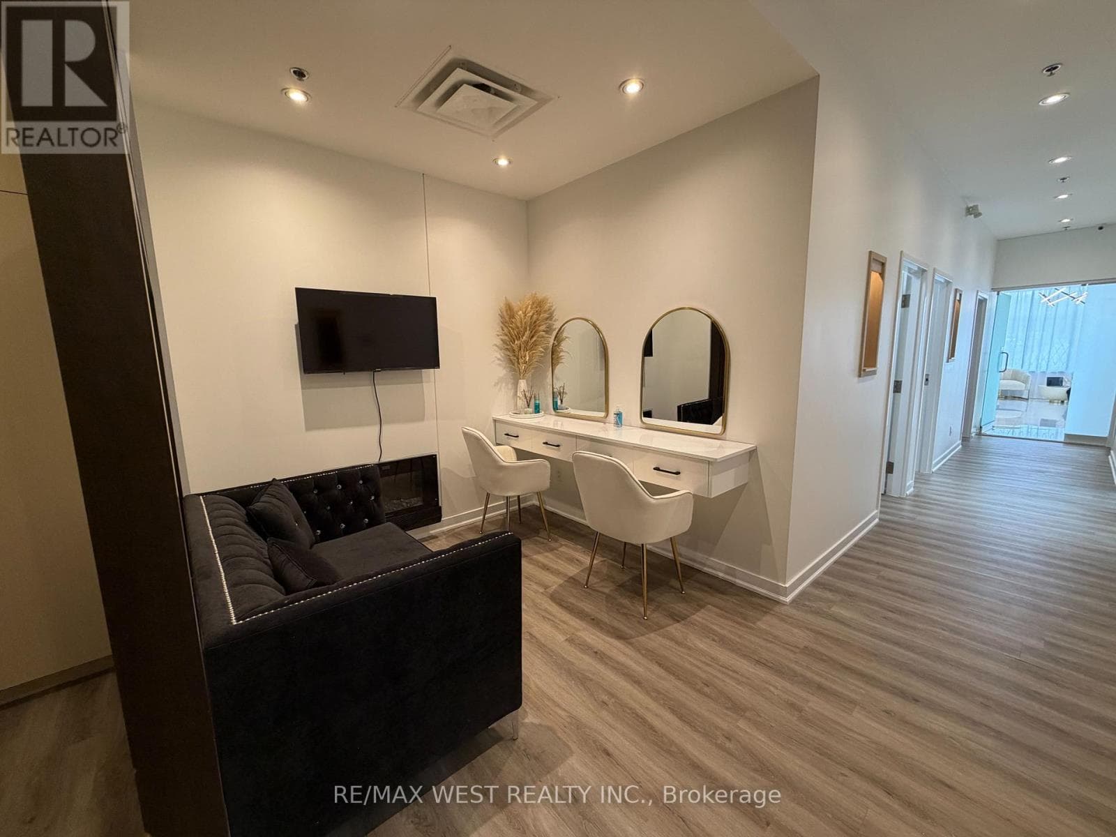 Retail at A4 Rm#1- 1390 Major Mackenzie Drive, Richmond Hill (Bayview Hill), Ontario - Photo 10 - RE/MAX Garden City Realty