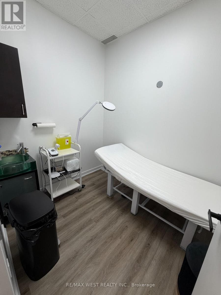 Retail at A4 Rm#1- 1390 Major Mackenzie Drive, Richmond Hill (Bayview Hill), Ontario - Photo 8 - RE/MAX Garden City Realty