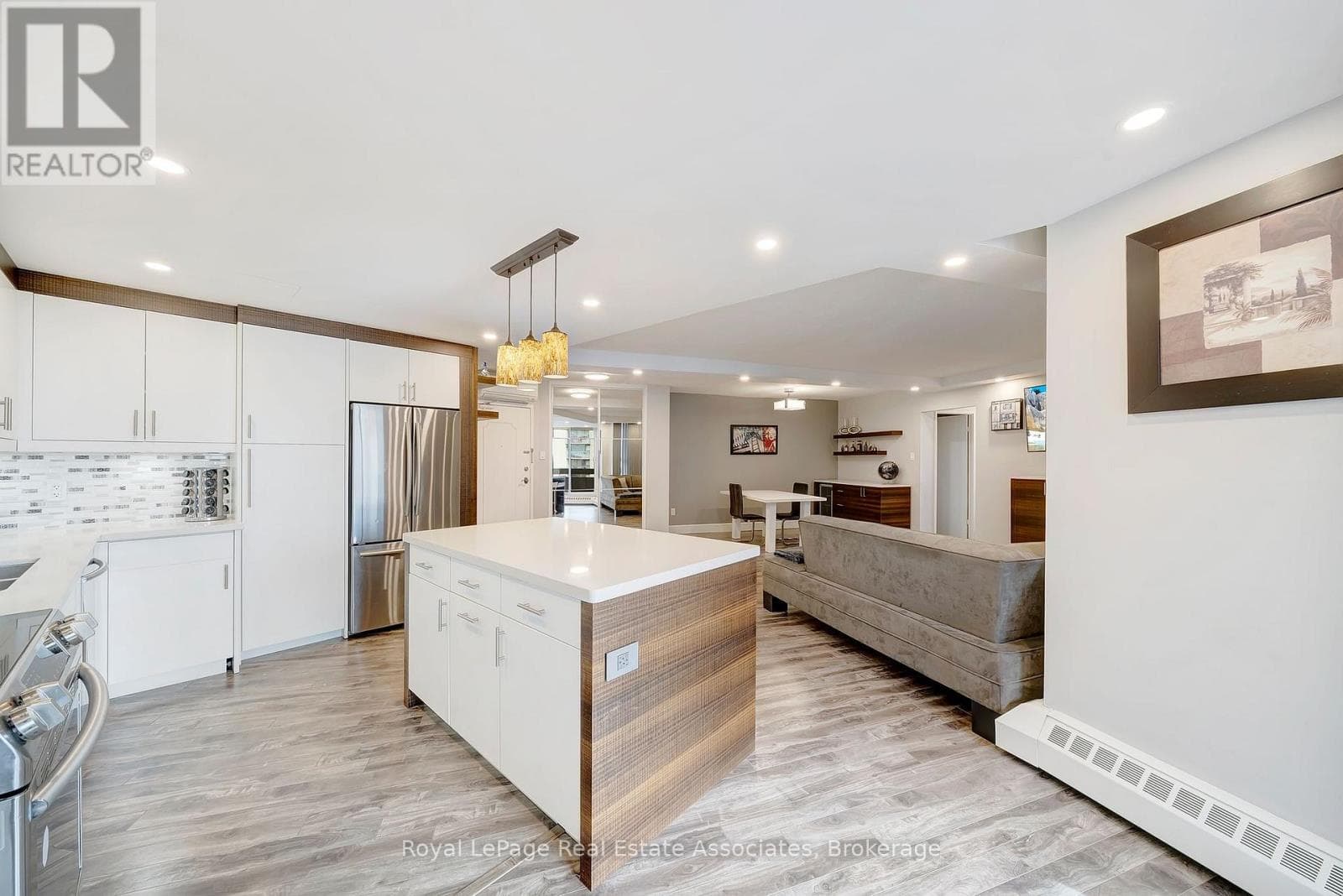 Single Family at 1406- 335 Mill Road, Toronto (Eringate-Centennial-West Deane), Ontario - Photo 6 - RE/MAX Garden City Realty