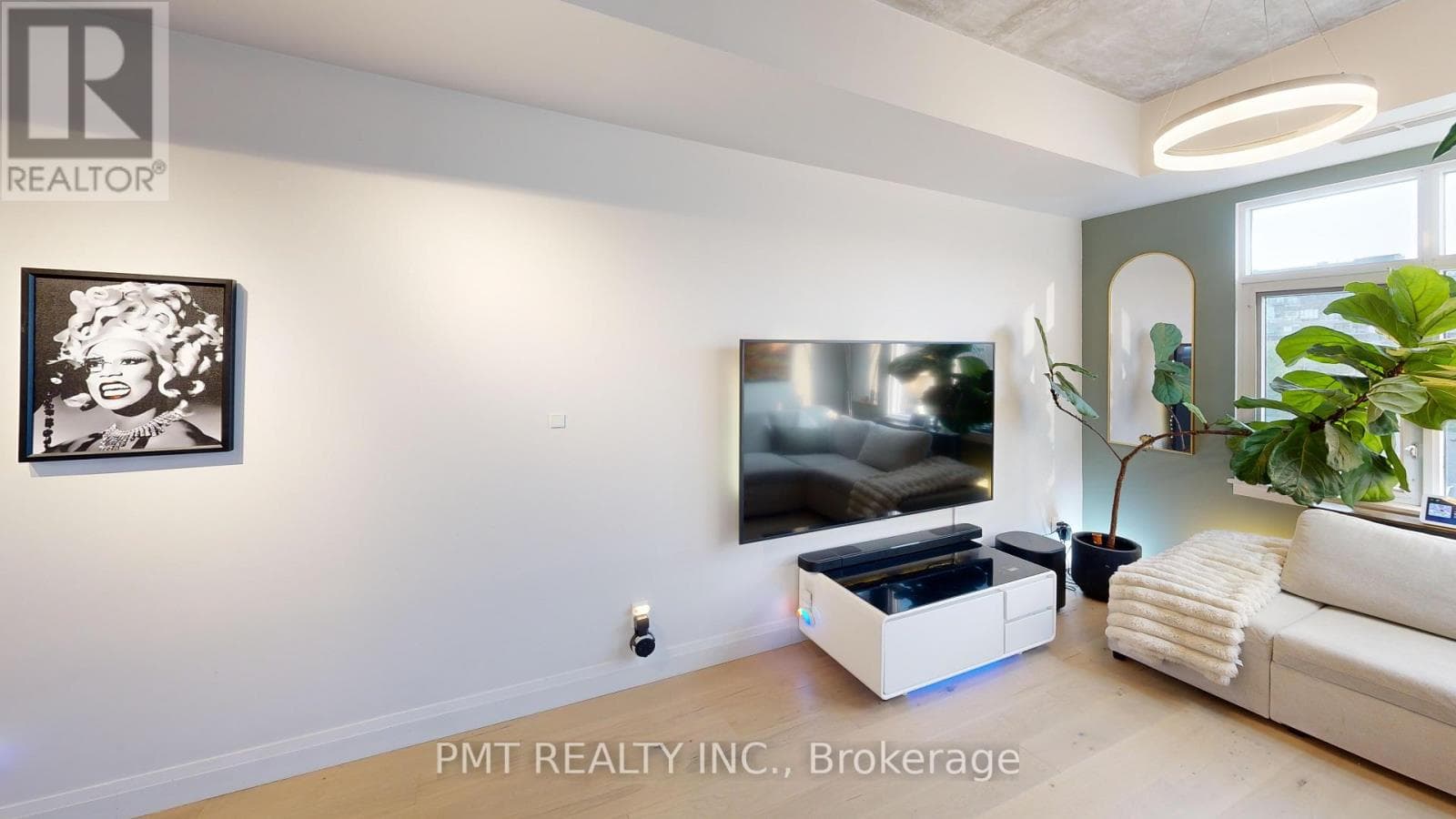 Single Family at Ph17- 550 Front Street, Toronto (Waterfront Communities), Ontario - Photo 3 - RE/MAX Garden City Realty