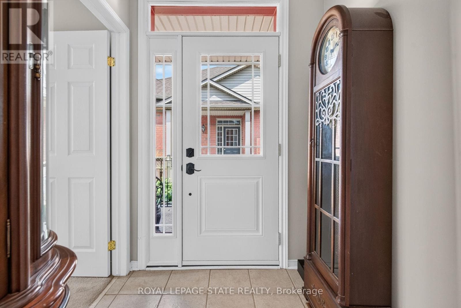 Single Family at 159 Thoroughbred Boulevard, Hamilton (Meadowlands), Ontario - Photo 6 - RE/MAX Garden City Realty