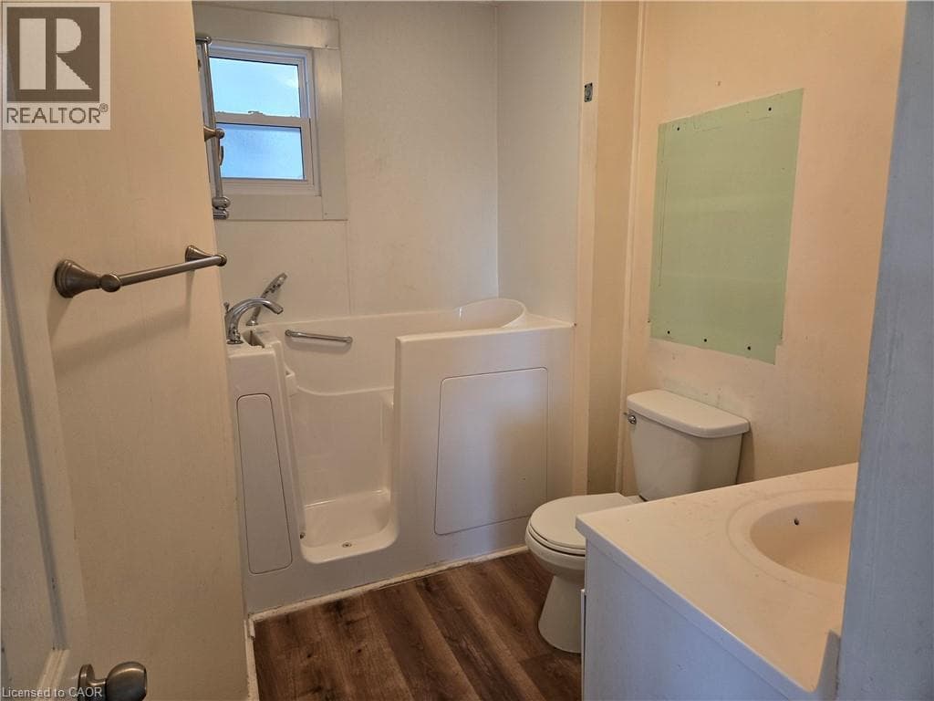 Single Family at 144 BURGAR Street, Welland, Ontario - Photo 10 - RE/MAX Garden City Realty