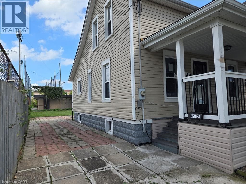 Single Family at 144 BURGAR Street, Welland, Ontario - Photo 3 - RE/MAX Garden City Realty