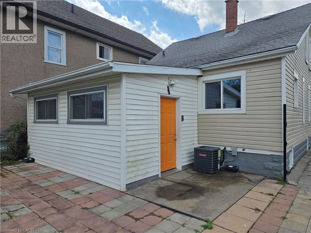 Single Family at 144 BURGAR Street, Welland, Ontario - Photo 7 - RE/MAX Garden City Realty