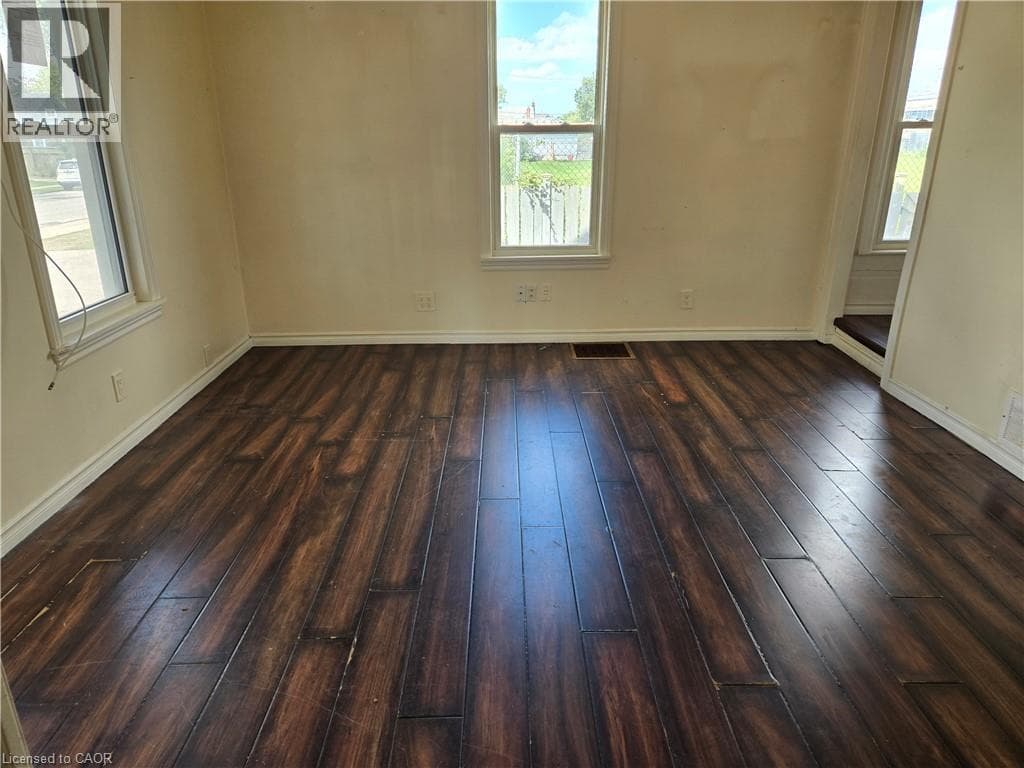 Single Family at 144 BURGAR Street, Welland, Ontario - Photo 8 - RE/MAX Garden City Realty