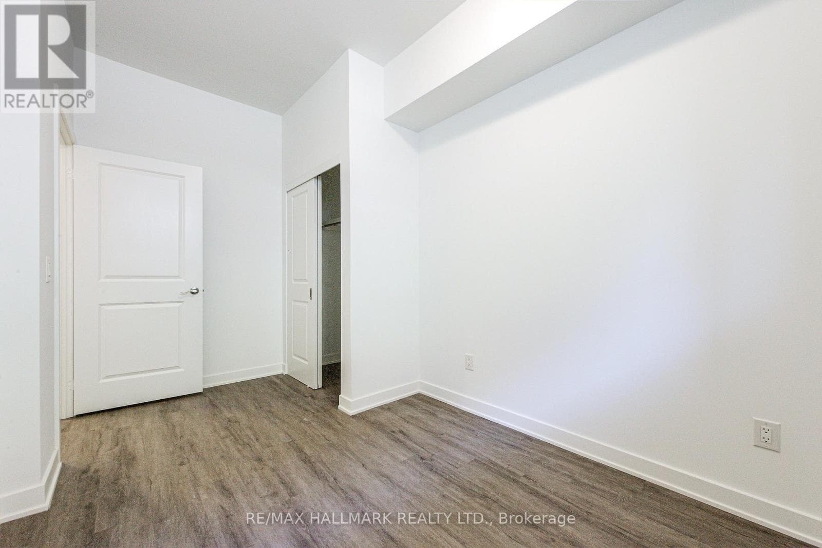 Single Family at 103- 35 Danforth Road, Toronto (Oakridge), Ontario - Photo 9 - RE/MAX Garden City Realty