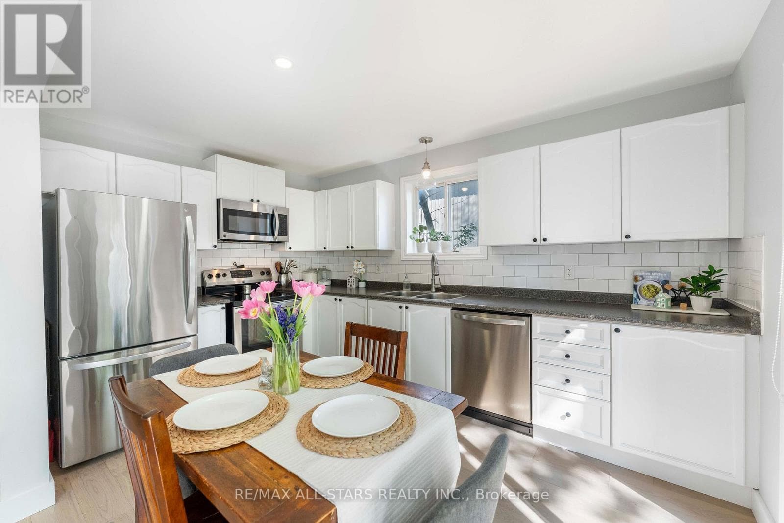 Single Family at 58 Margaret Graham Crescent, East Gwillimbury (Mt Albert), Ontario - Photo 7 - RE/MAX Garden City Realty